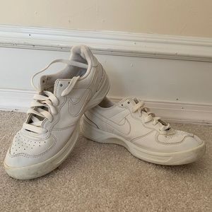 Nike Old School Air Force Size US 5Y